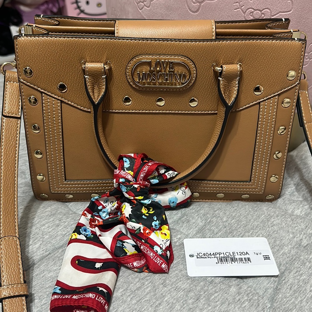 Brand new purse tags not attached
